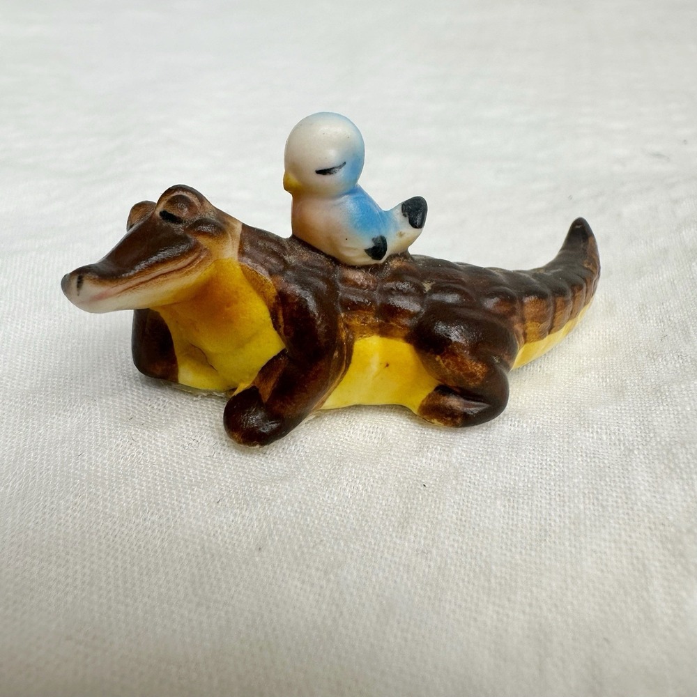 Josef Originals Miniature Sleeping Alligator Bird on Back Figurine Crocodile Jap